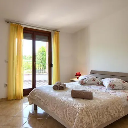 Villa Mary With Private Pool In Medulin Near The *