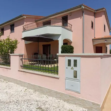 Mary With Private Pool In Medulin Near The Villa *