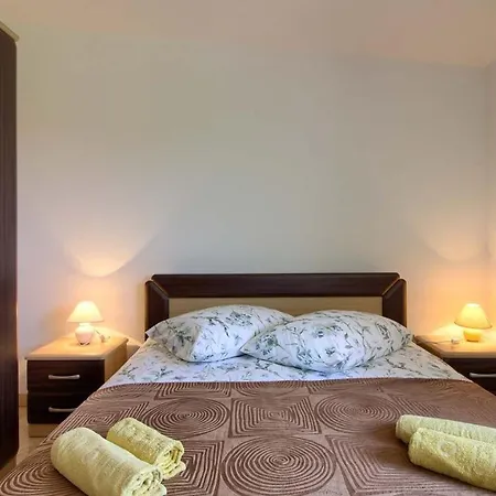 Mary With Private Pool In Medulin Near The * Ližnjan