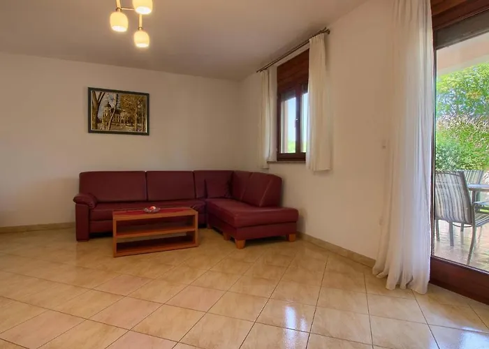 Mary With Private Pool In Medulin Near The Ližnjan